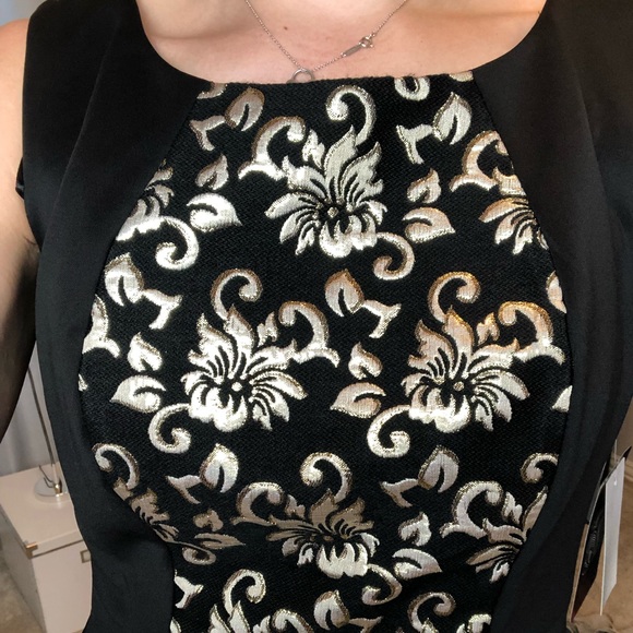 Black and gold dress - Picture 4 of 4